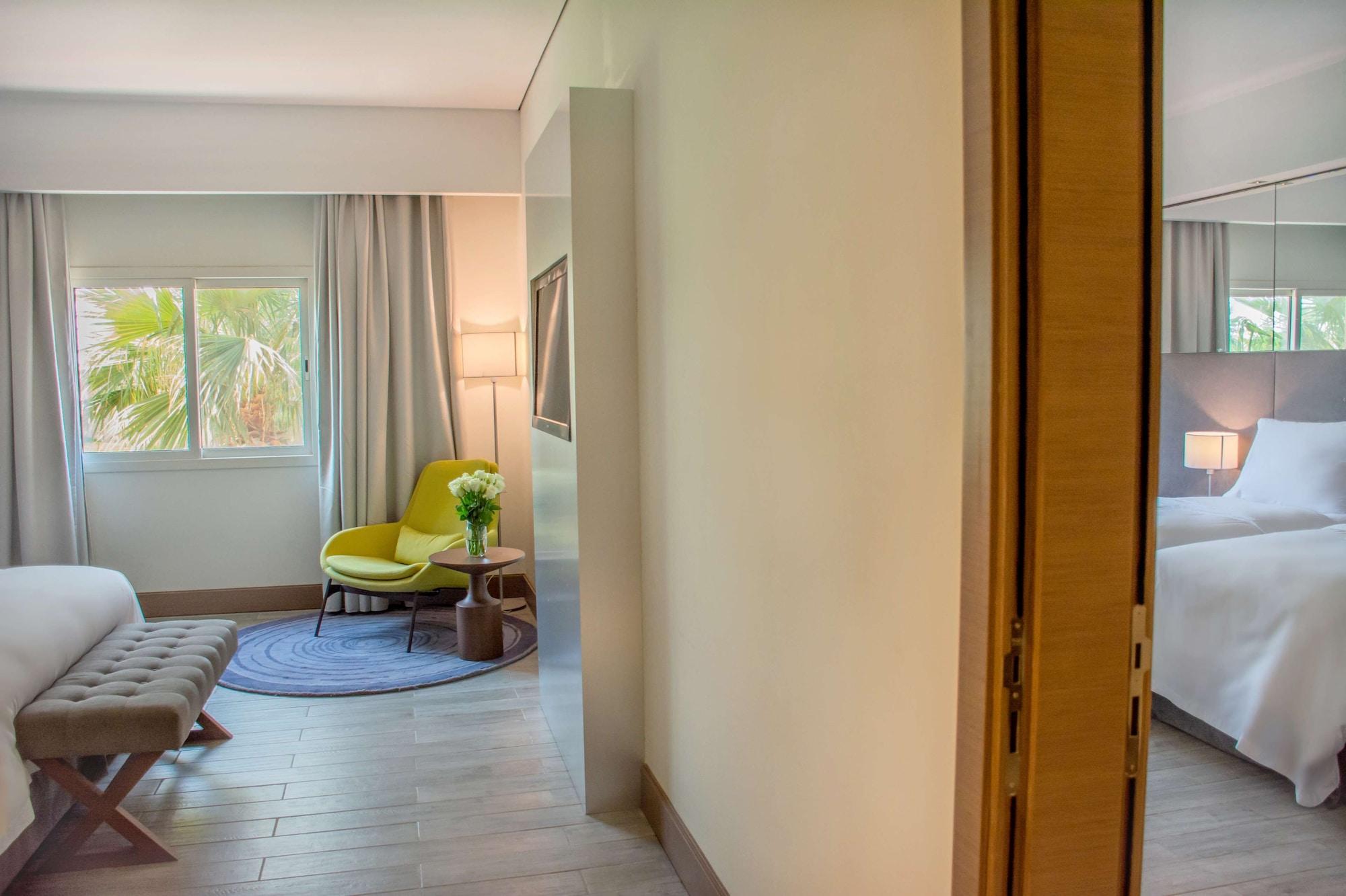 Radisson Blu Resort, Al Khobar Half Moon Bay Exteriör bild Deluxe room