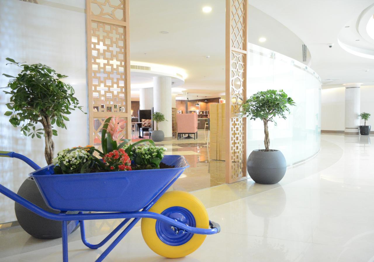 Radisson Blu Resort, Al Khobar Half Moon Bay Exteriör bild Interior of the hotel