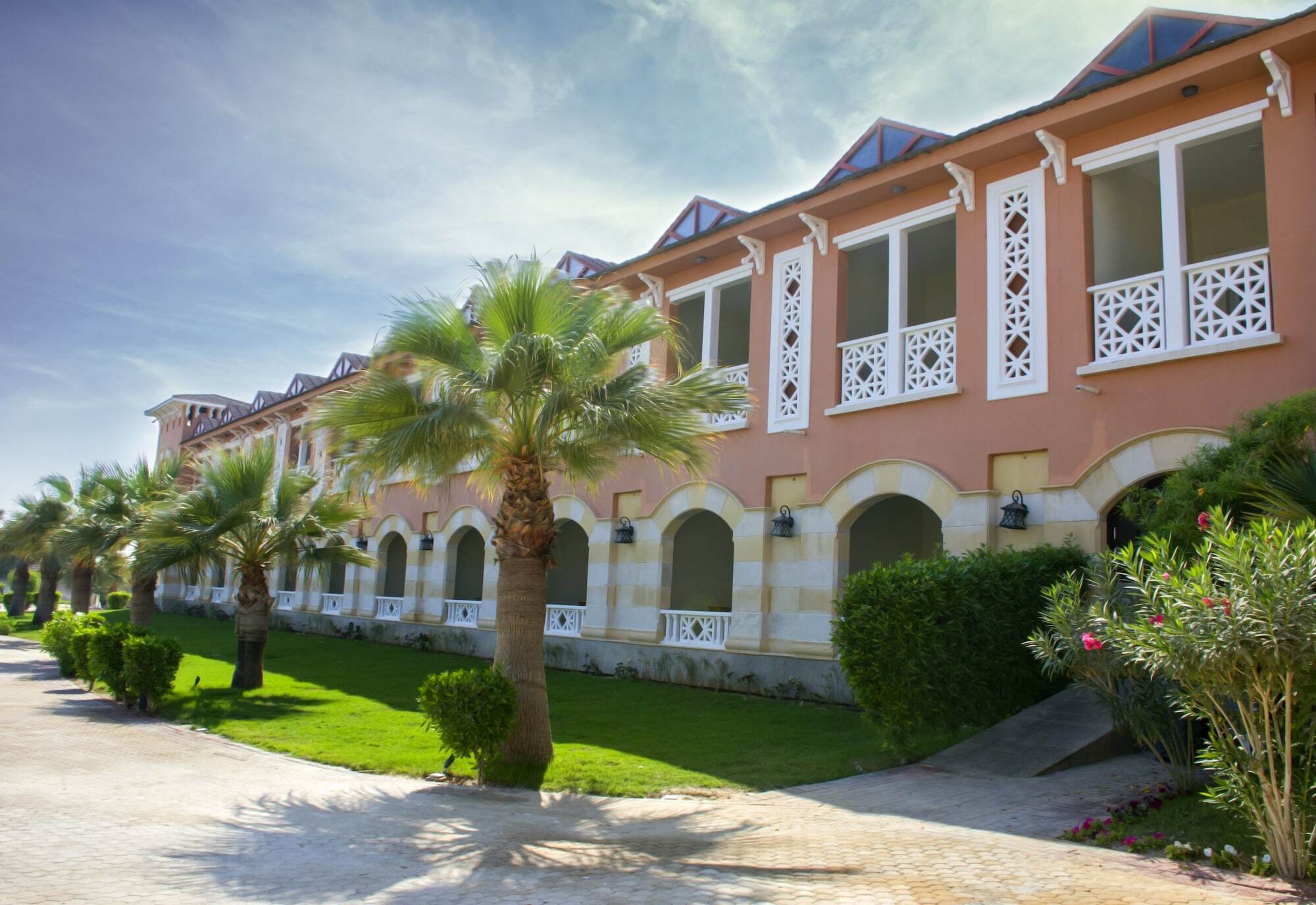 Radisson Blu Resort, Al Khobar Half Moon Bay Exteriör bild A typical hotel in Antalya