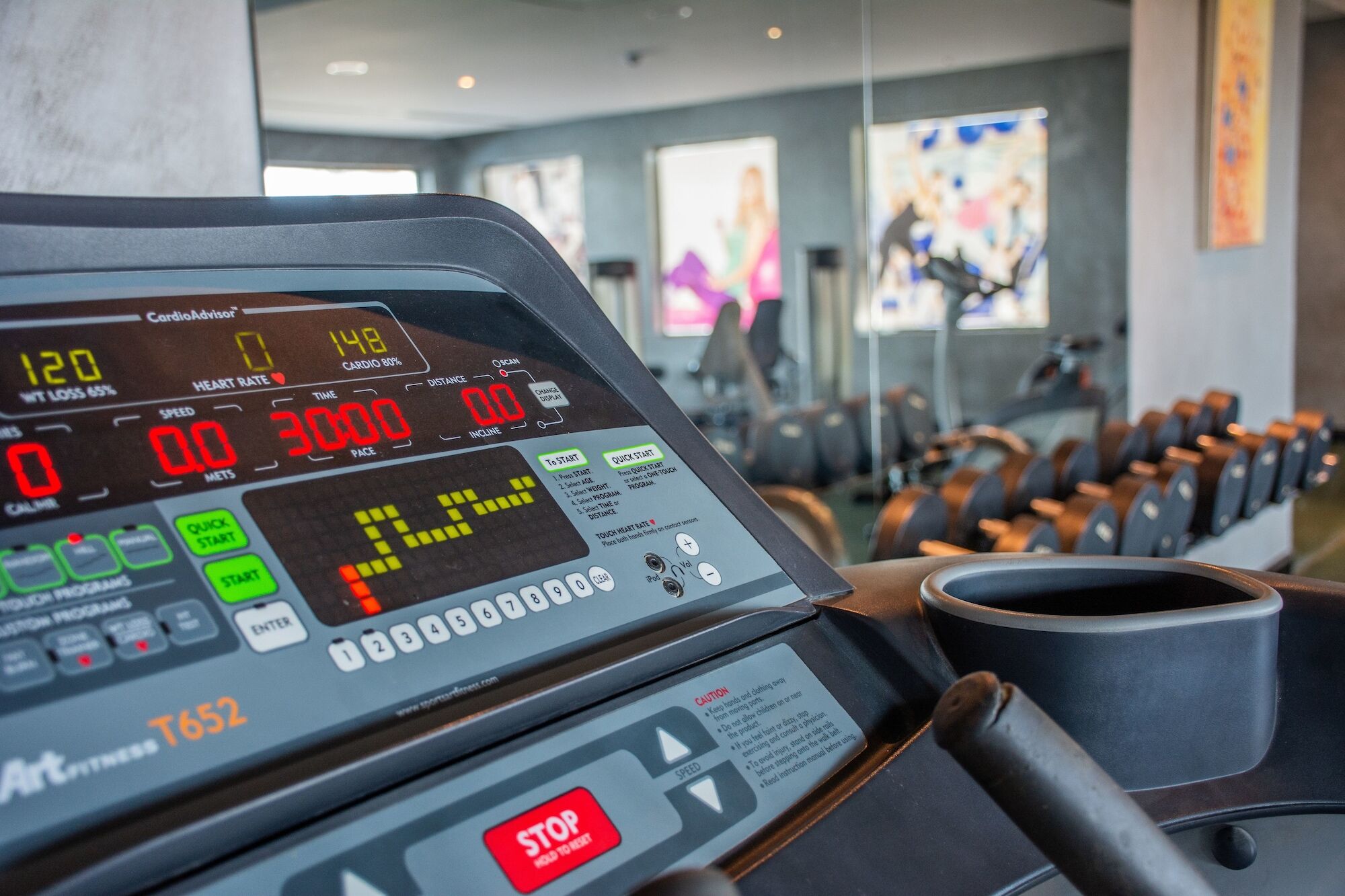 Radisson Blu Resort, Al Khobar Half Moon Bay Exteriör bild Treadmill console