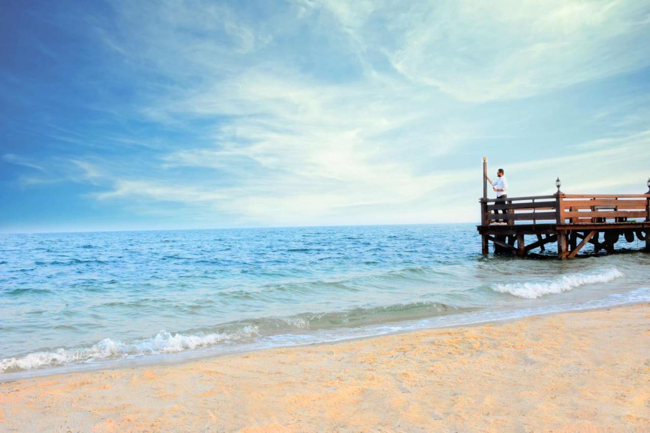 Radisson Blu Resort, Al Khobar Half Moon Bay Exteriör bild A beach in Shenzhen